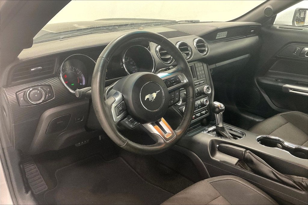 2015 Ford Mustang V6