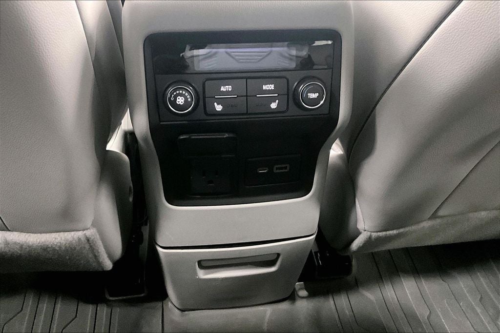 2022 GMC Acadia SLT