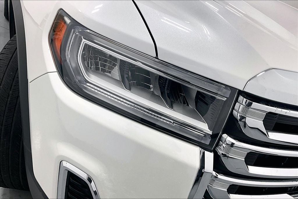 2022 GMC Acadia SLT