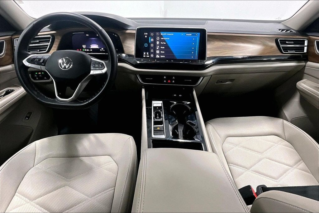 2025 Volkswagen Atlas 2.0T SE w/Technology