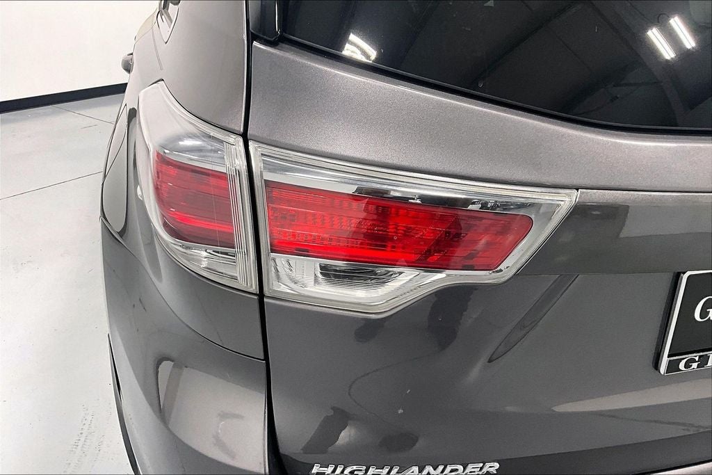 2016 Toyota Highlander Limited Platinum V6