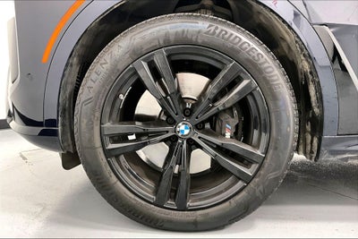 2023 BMW X7 M60i