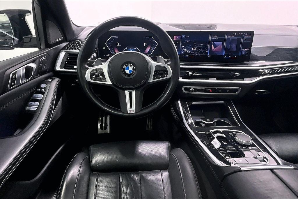 2023 BMW X7 M60i
