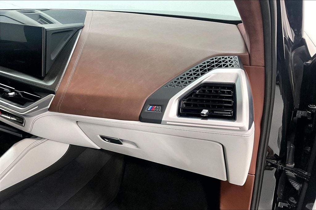 2024 BMW XM Base