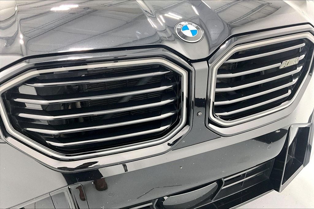 2024 BMW XM Base