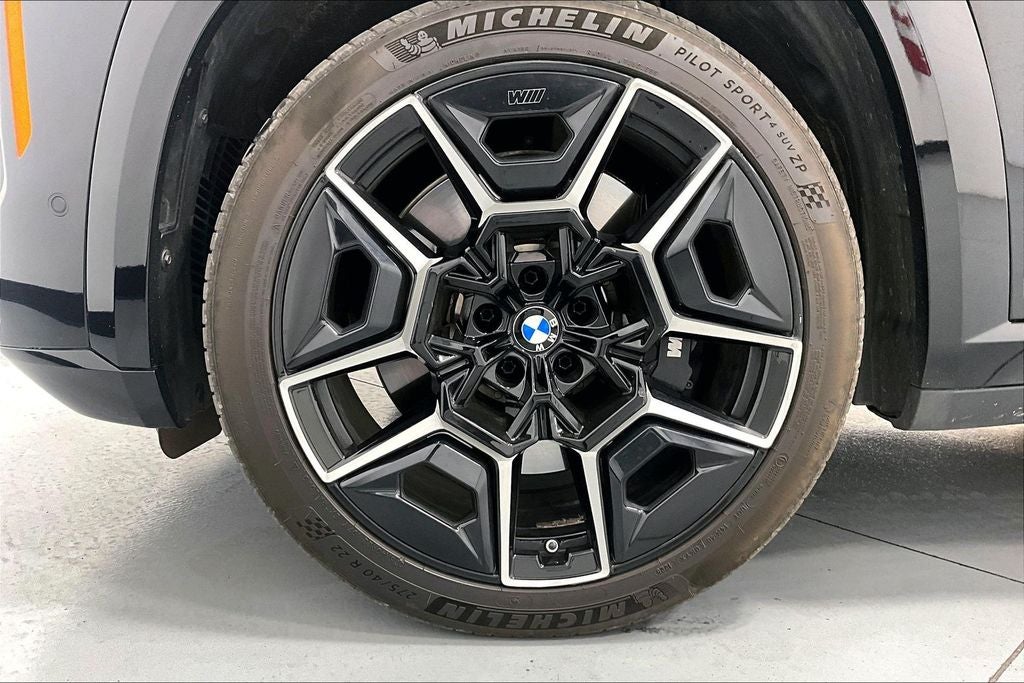 2024 BMW XM Base