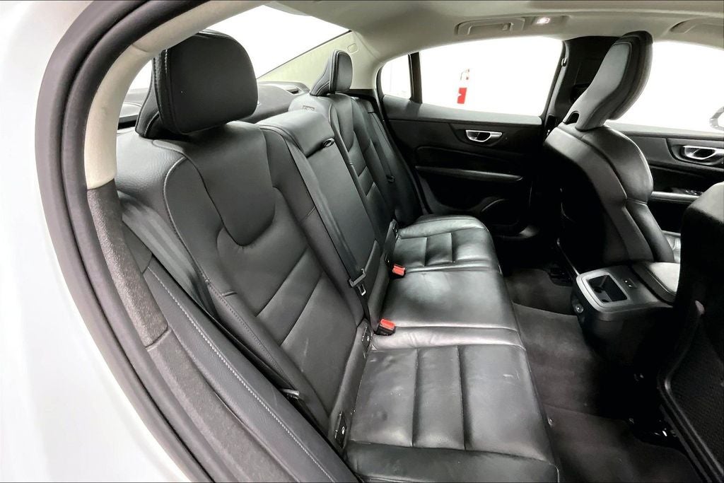 2024 Volvo S60 B5 Plus Dark Theme