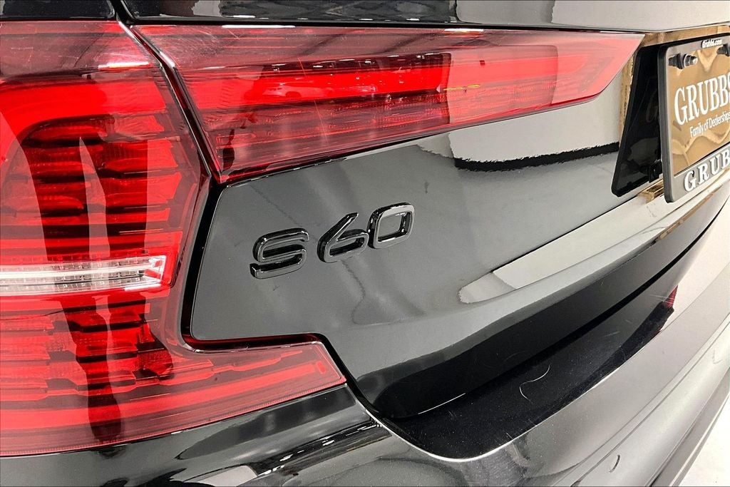 2024 Volvo S60 B5 Plus Black Edition