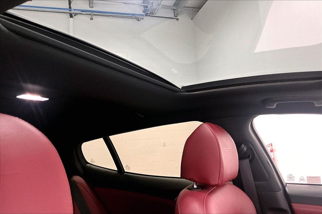 2022 Kia Stinger GT1