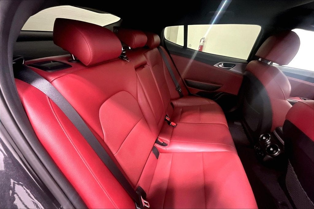 2022 Kia Stinger GT1