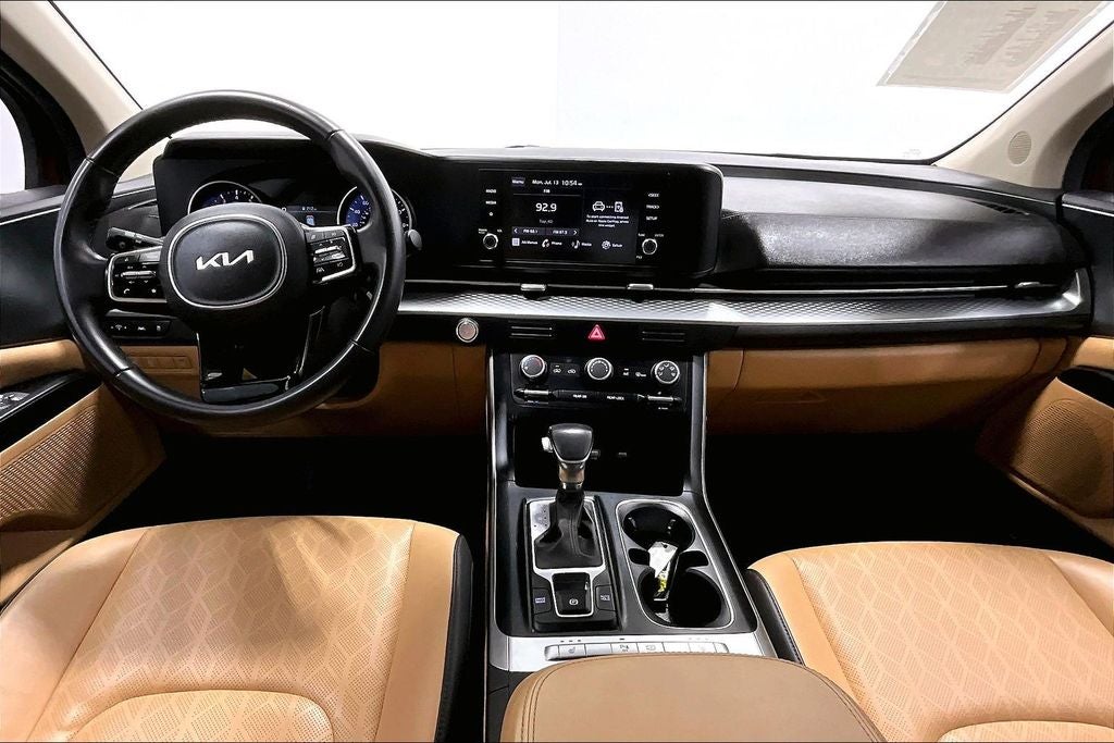 2024 Kia Carnival LX