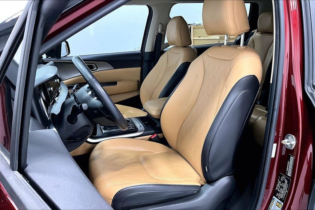 2024 Kia Carnival LX