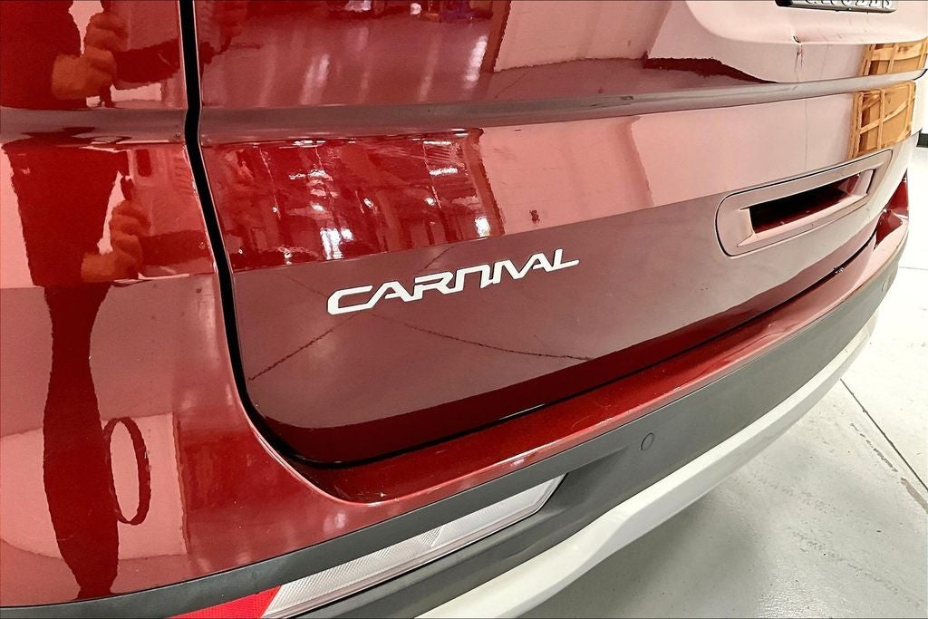 2024 Kia Carnival LX