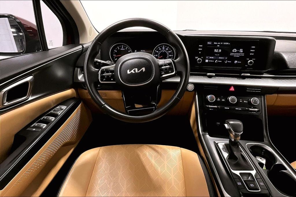 2024 Kia Carnival LX