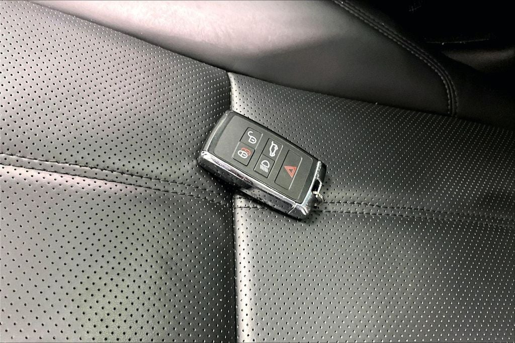 2022 Land Rover Range Rover Sport HSE Silver Edition