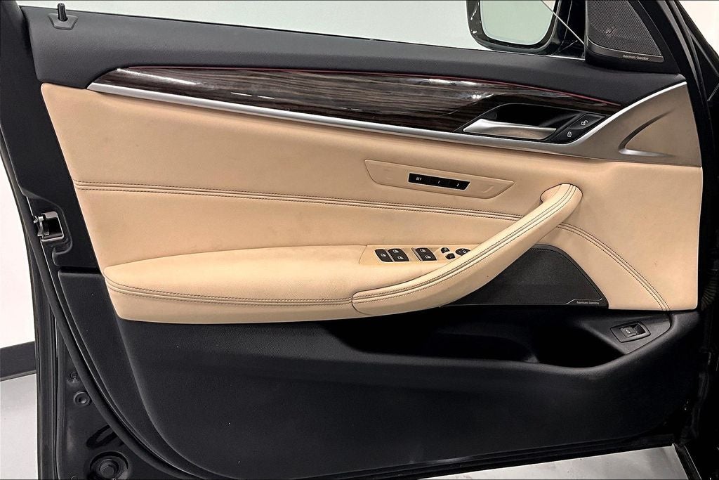 2023 BMW 5 Series 530i