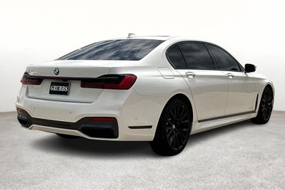 2022 BMW 7 Series 740i