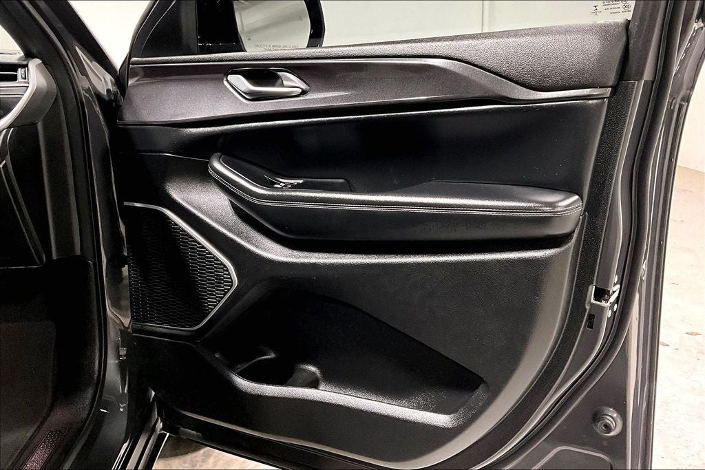 2022 Jeep Grand Cherokee Altitude