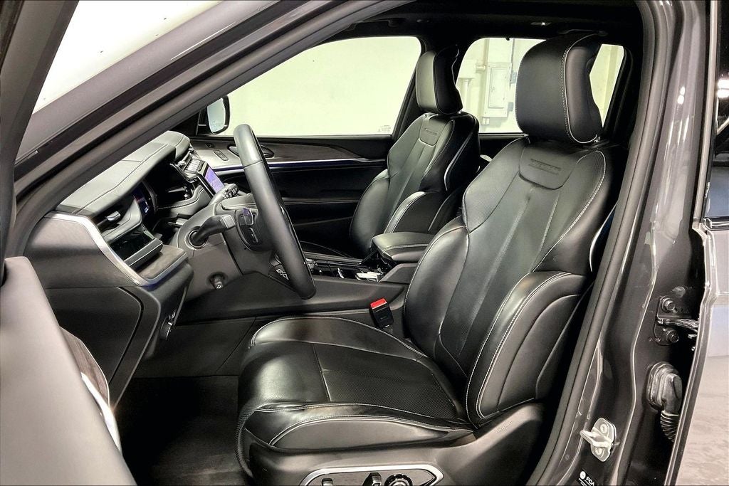 2022 Jeep Grand Cherokee Overland