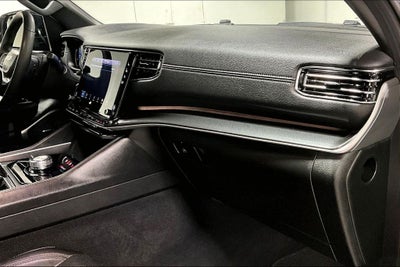 2023 Jeep Wagoneer Base