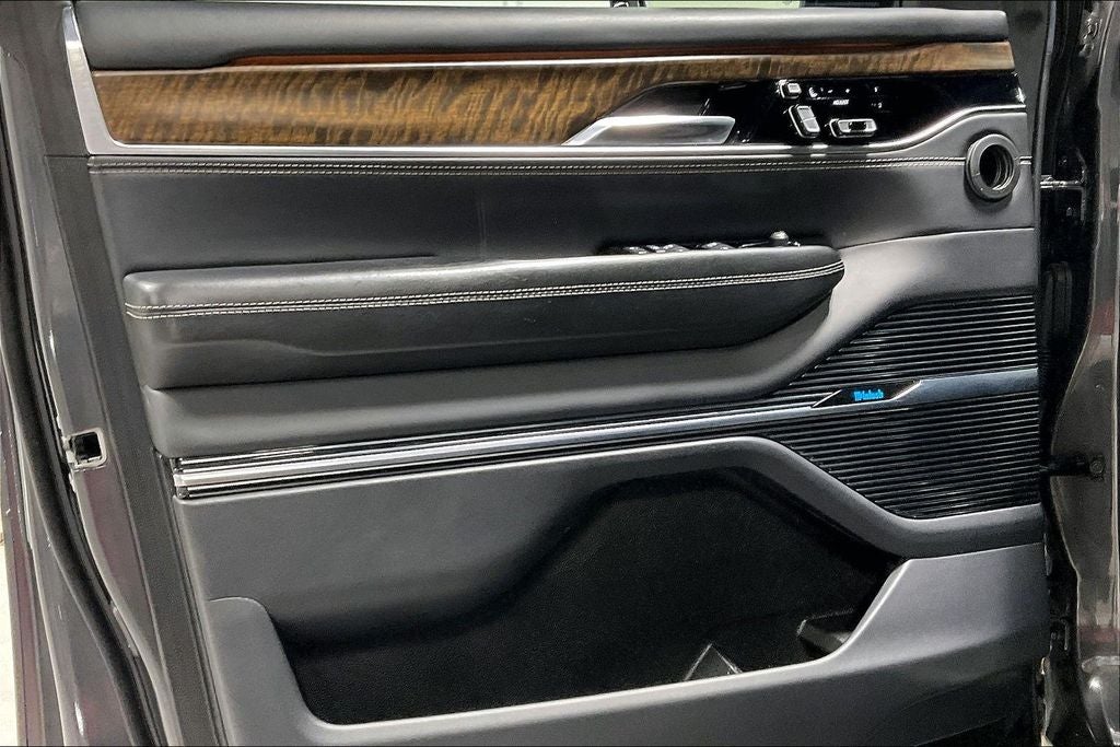 2022 Jeep Grand Wagoneer Series II