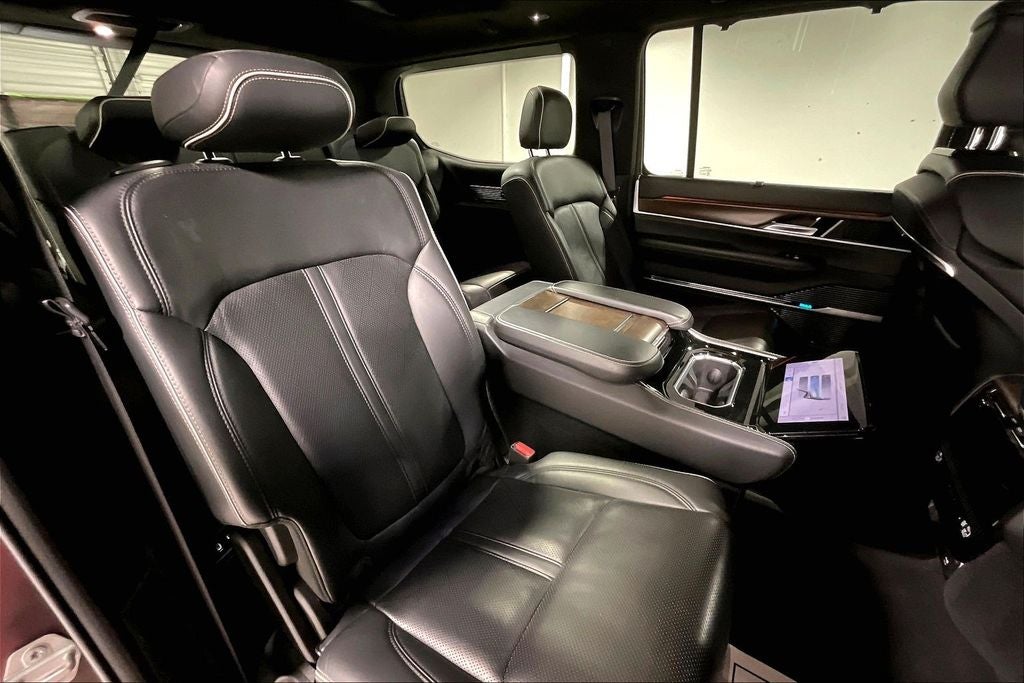 2022 Jeep Grand Wagoneer Series II