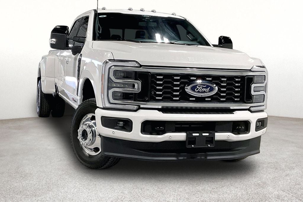 2026 Ford F-350SD Platinum DRW