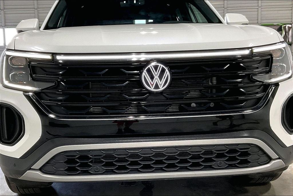2025 Volkswagen Atlas Cross Sport 2.0T SEL