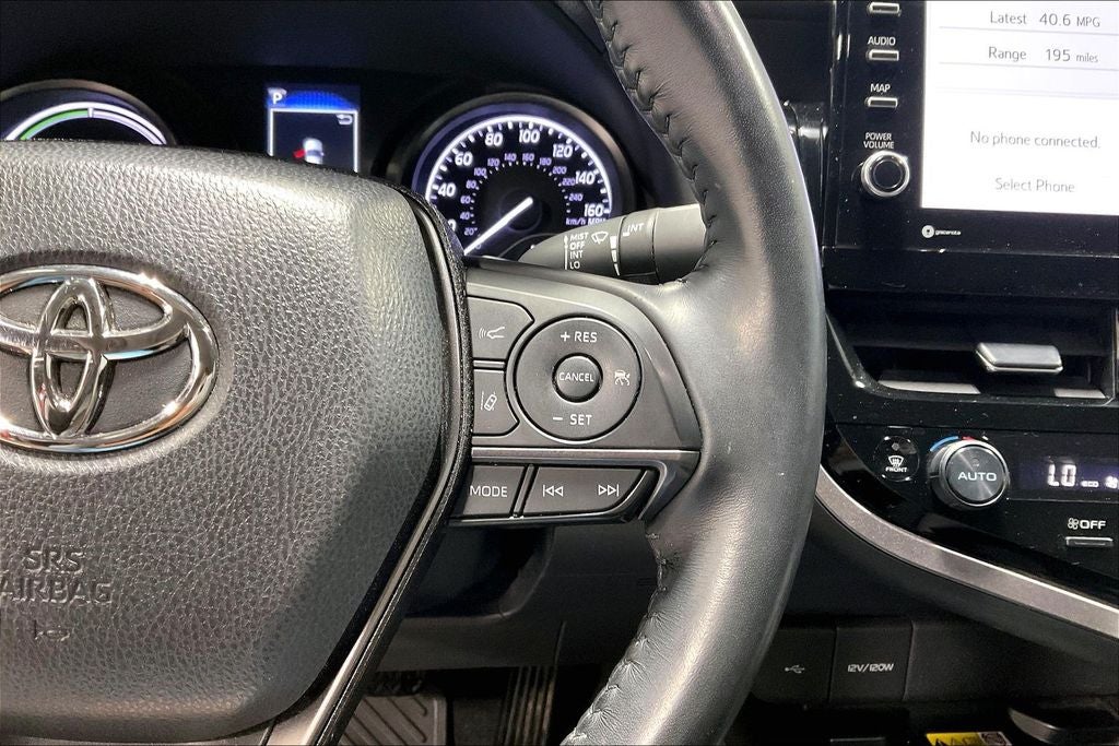 2022 Toyota Camry Hybrid SE