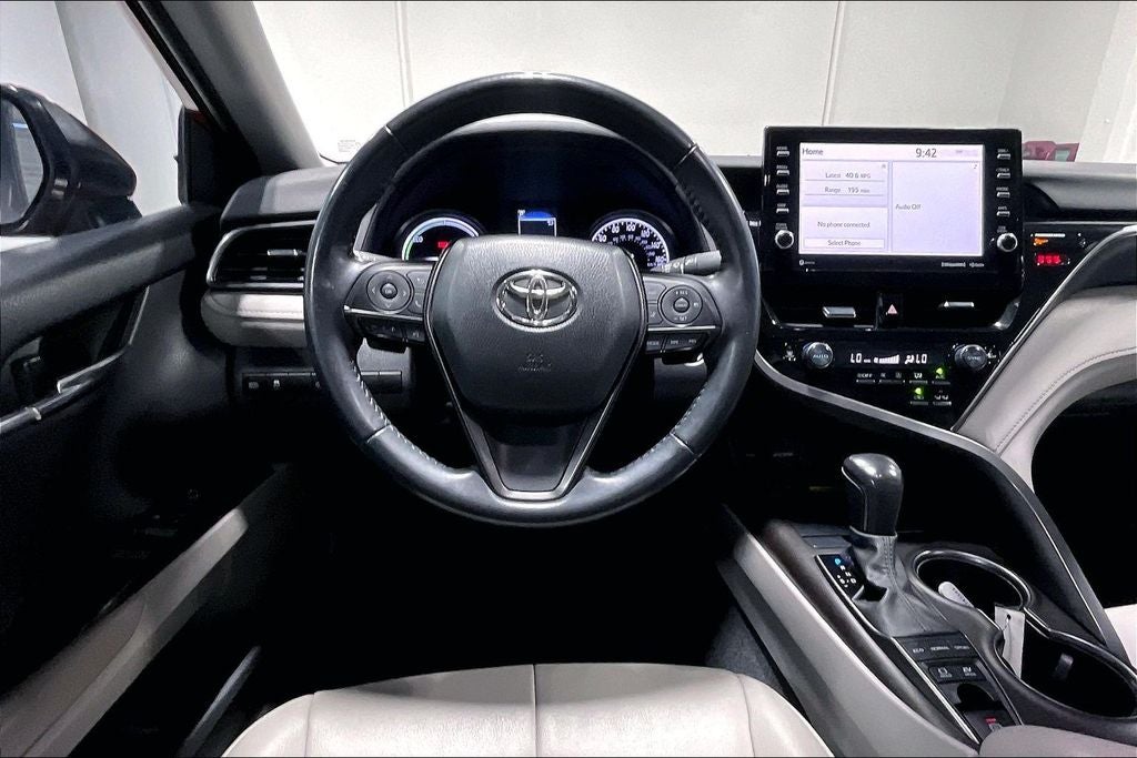 2022 Toyota Camry Hybrid SE
