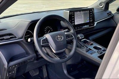 2024 Toyota Sienna Woodland Edition 7 Passenger