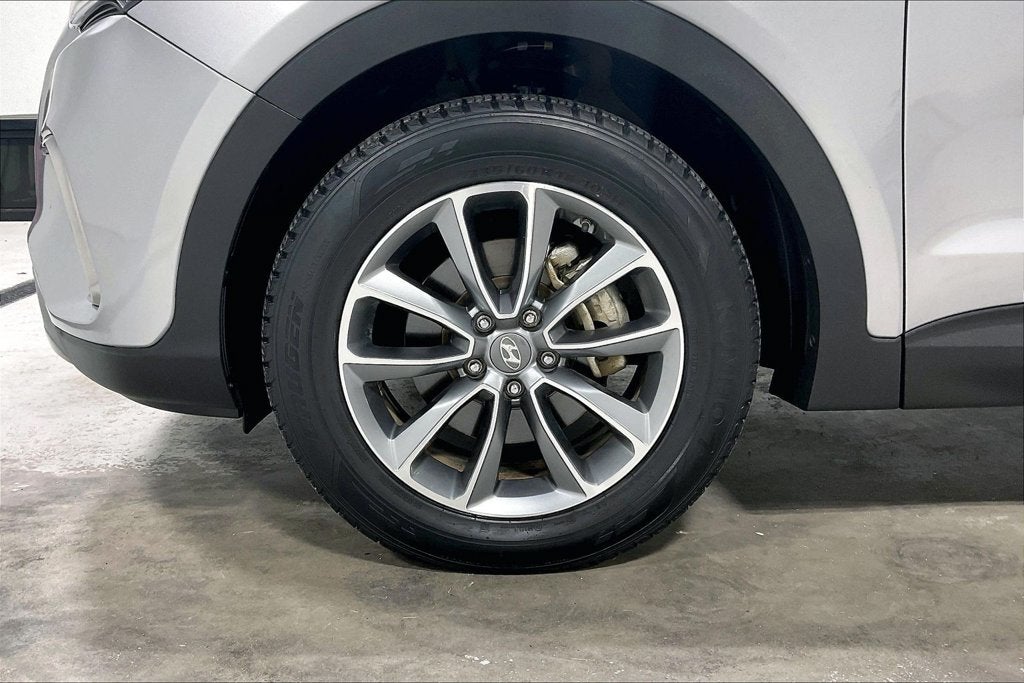 2019 Hyundai Santa Fe XL SE