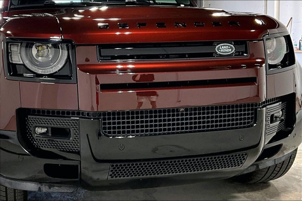 2025 Land Rover Defender 110 Sedona Red