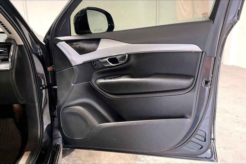 2021 Volvo XC90 T5 Momentum
