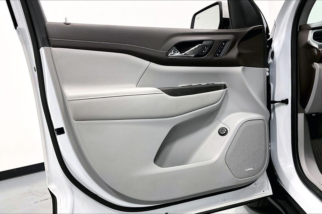 2022 GMC Acadia SLT