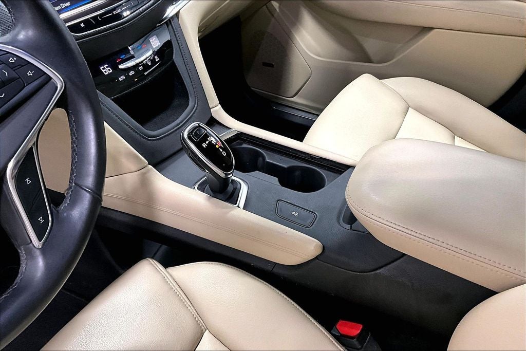 2017 Cadillac XT5 Base