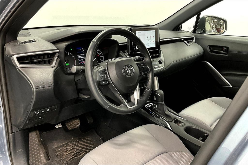 2023 Toyota Corolla Cross Hybrid SE