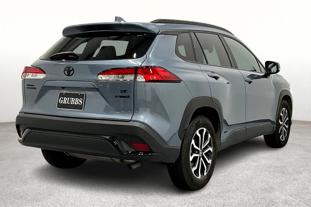 2023 Toyota Corolla Cross Hybrid SE