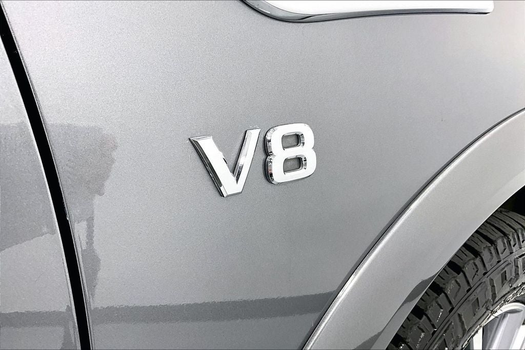 2022 Nissan Armada SV