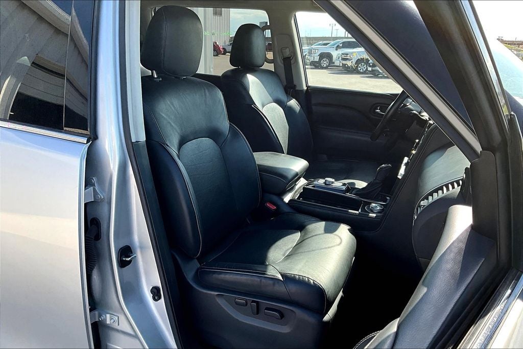 2022 INFINITI QX80 LUXE