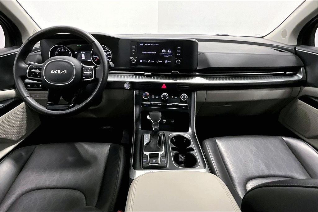 2024 Kia Carnival LX