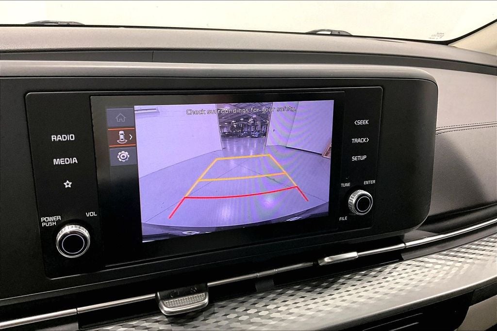 2024 Kia Carnival LX