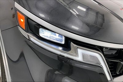2024 Kia Carnival LX