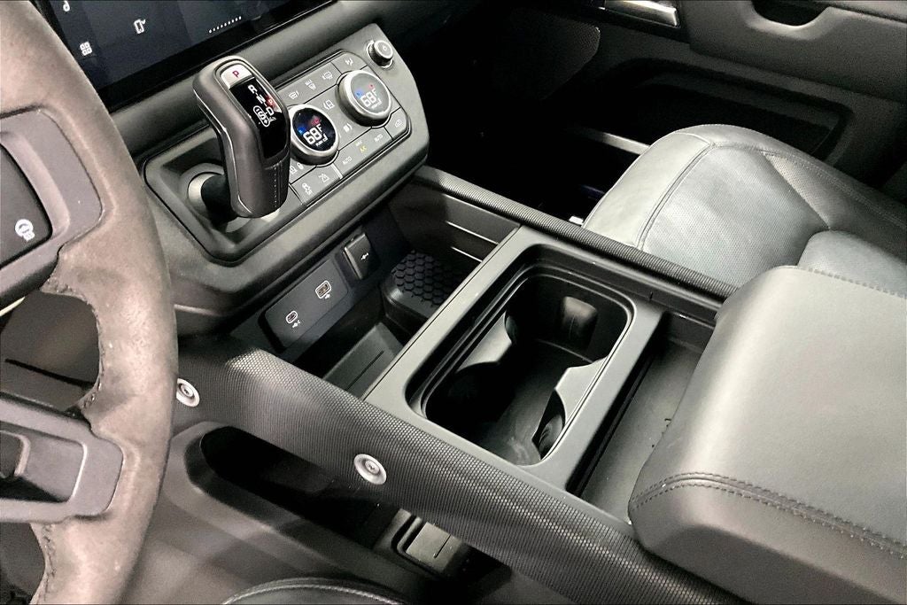 2024 Land Rover Defender 110 Carpathian Edition