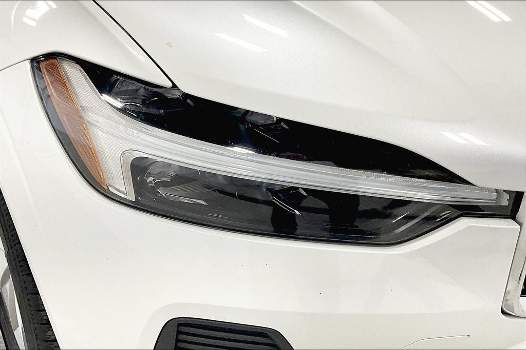 2022 Volvo XC60 B5 Momentum