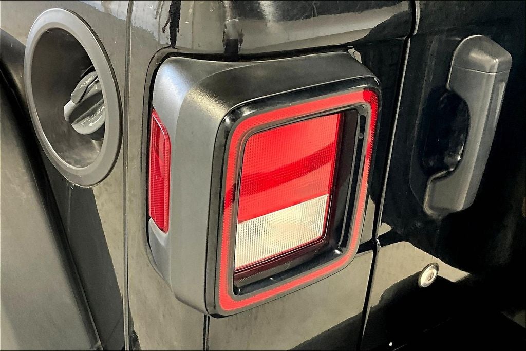 2023 Jeep Wrangler 4-Door Sport 4x4