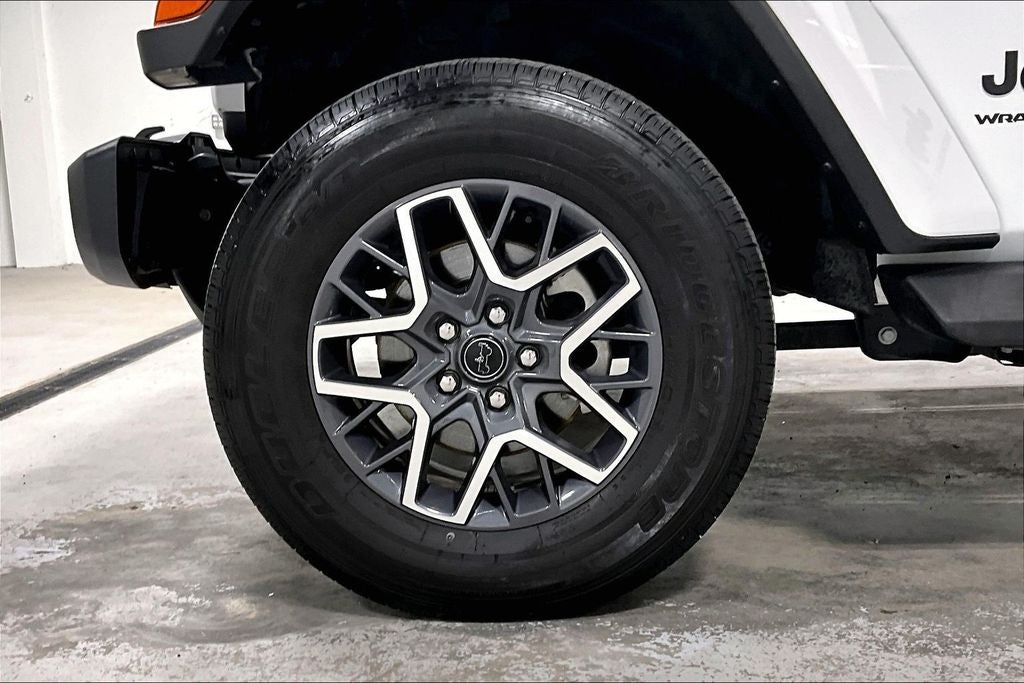 2025 Jeep Wrangler 4-Door Sahara 4x4