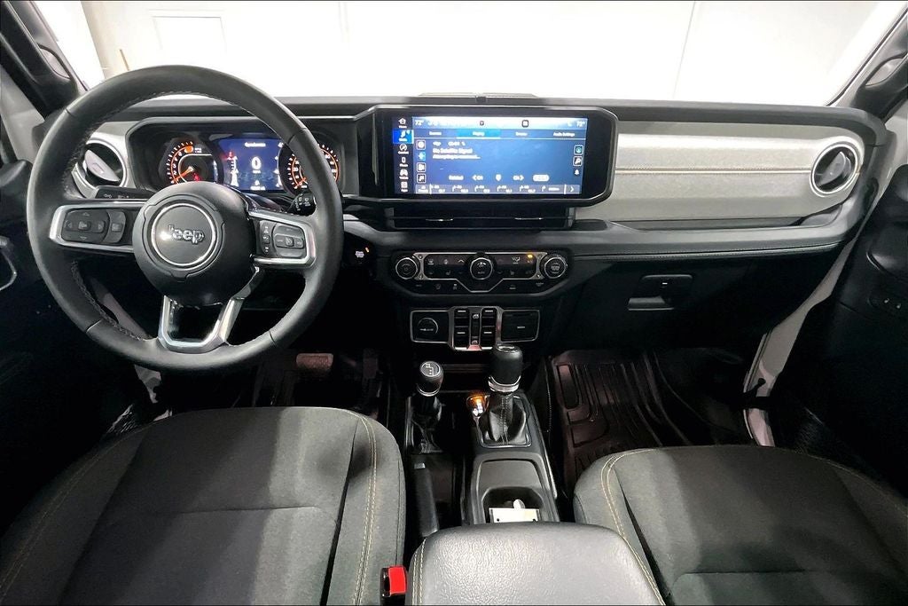 2025 Jeep Wrangler 4-Door Sahara 4x4
