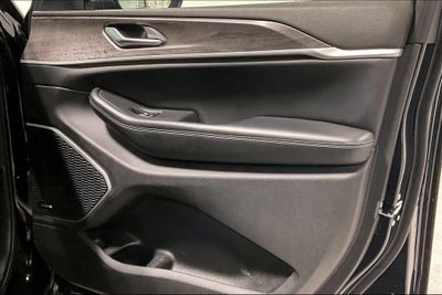 2023 Jeep Grand Cherokee Limited 4x2