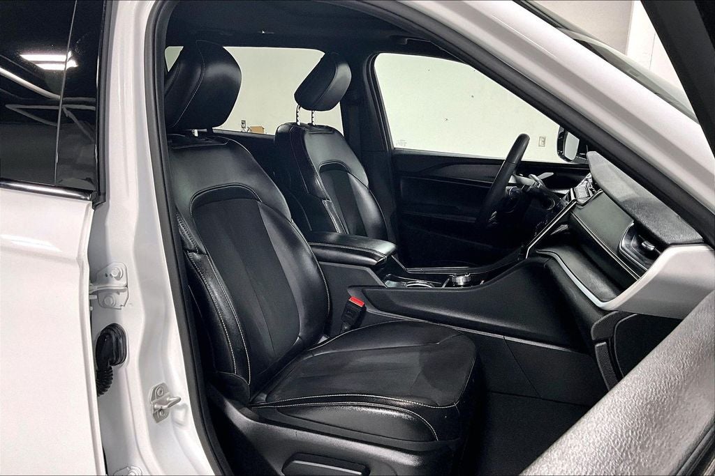 2024 Jeep Grand Cherokee L Altitude X 4x4
